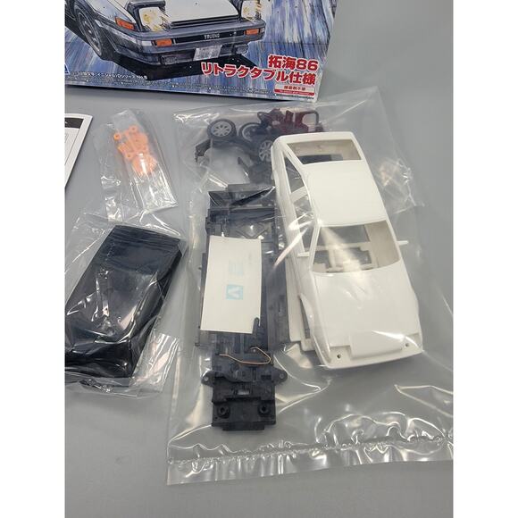 Aoshima 1/24 Initial D No.5 Takumi Fujiwara AE86 Trueno Vol1 Type Model Open Box - Picture 3 of 5